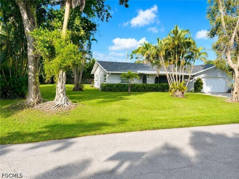 3 bedroom SingleFamilyResidence at 5419 Avenue E, Pine Island Center, Bokeelia — photo 2