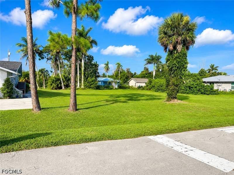 3 bedroom SingleFamilyResidence at 5419 Avenue E, Pine Island Center, Bokeelia — photo 3