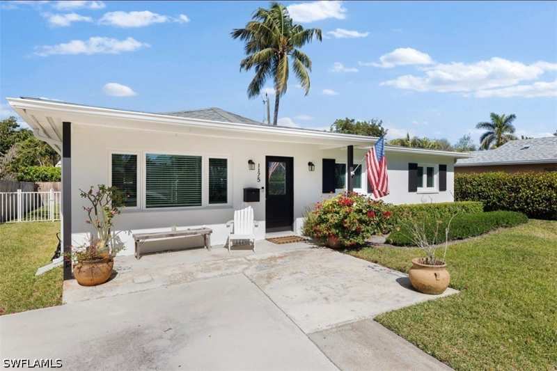 3 bedroom SingleFamilyResidence at 1175 9th Ave N, Lake Park, Naples — photo 1