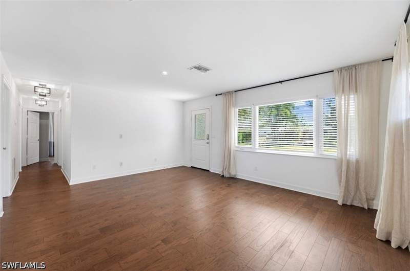 3 bedroom SingleFamilyResidence at 1175 9th Ave N, Lake Park, Naples — photo 2