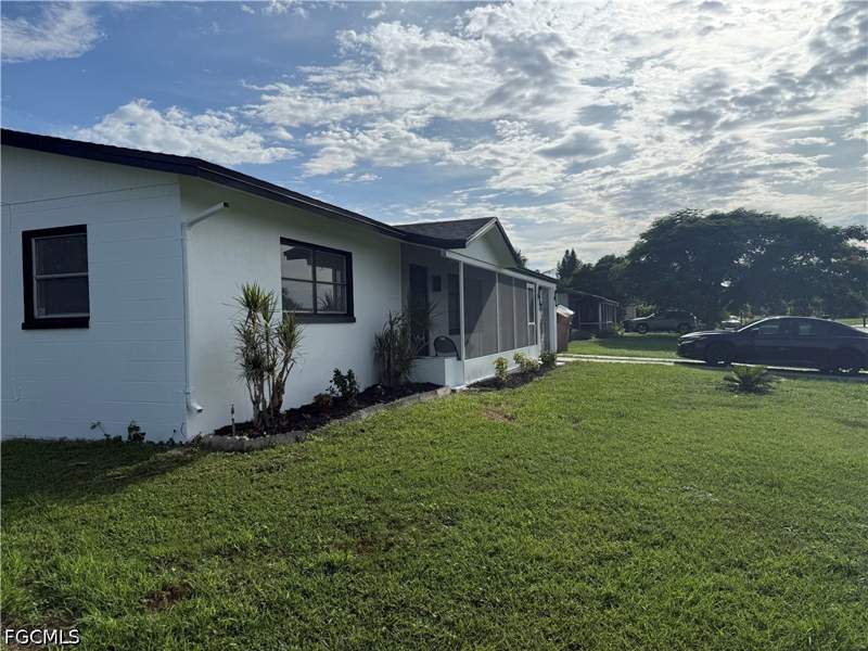 3 bedroom SingleFamilyResidence at 212 Davis Rd, Lehigh Acres, Lehigh Acres — photo 3