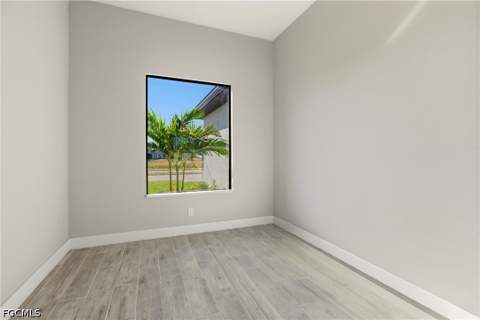 131 Kismet Pkwy E, Cape Coral FL - photo 7 of 33