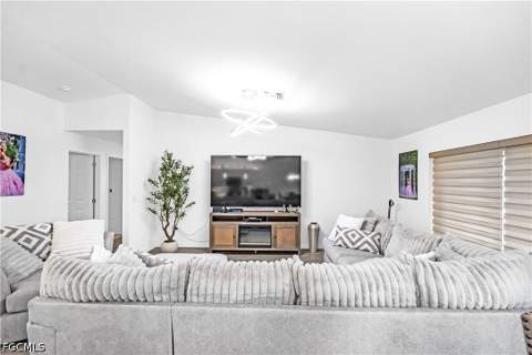 1307 SW 13th Ter, Cape Coral FL - photo 14 of 41