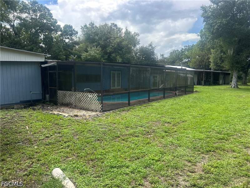 5 bedroom SingleFamilyResidence at 18595 Palm Creek Dr 601, North Fort Myers, North Fort Myers — photo 4
