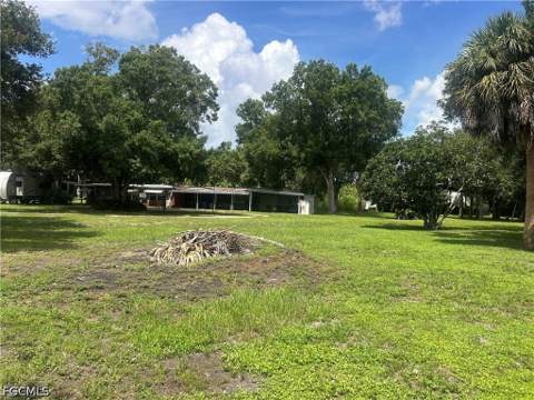 18595 Palm Creek Dr 601, North Fort Myers FL - photo 7 of 9
