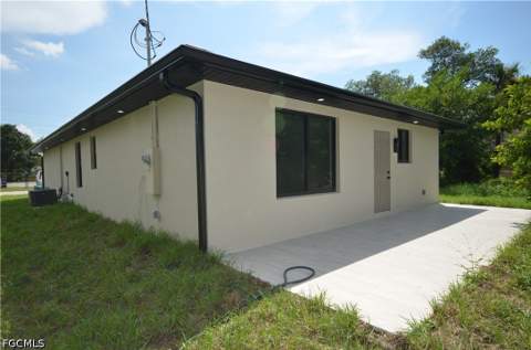 3121 Thomas St, Fort Myers FL - photo 18 of 21