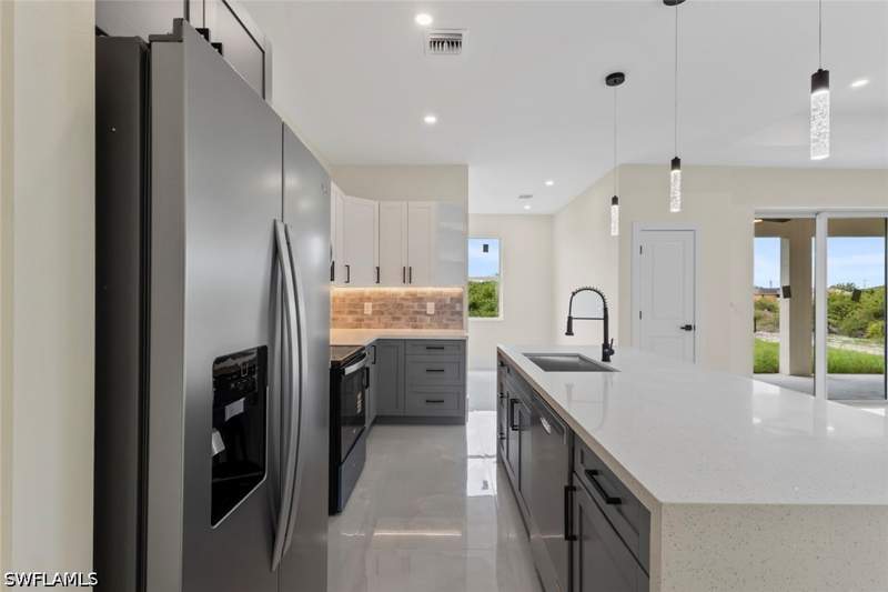 3 bedroom SingleFamilyResidence at 4221 18th St SW, Lehigh Acres, Lehigh Acres — photo 5