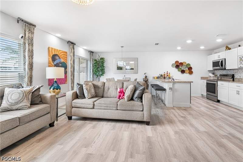 4 bedroom SingleFamilyResidence at 1501 NE 33rd St, Cape Coral, Cape Coral — photo 4