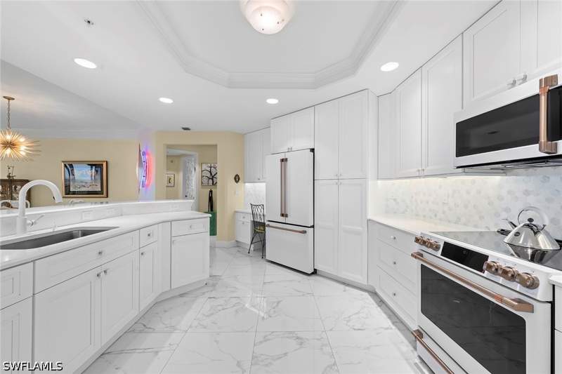 2 bedroom Condominium at 23650 Via Veneto Blvd 1403, Sorrento, Estero — photo 4