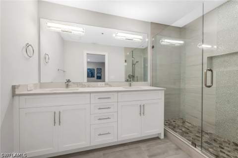 569 Park Shore Dr G5, Naples FL - photo 17 of 26