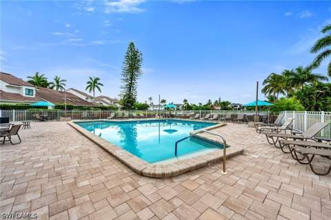 569 Park Shore Dr G5, Naples FL - photo 20 of 26