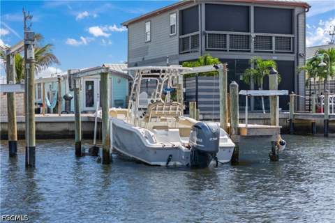 4278 Pine Island Rd NW, Matlacha FL - photo 11 of 40