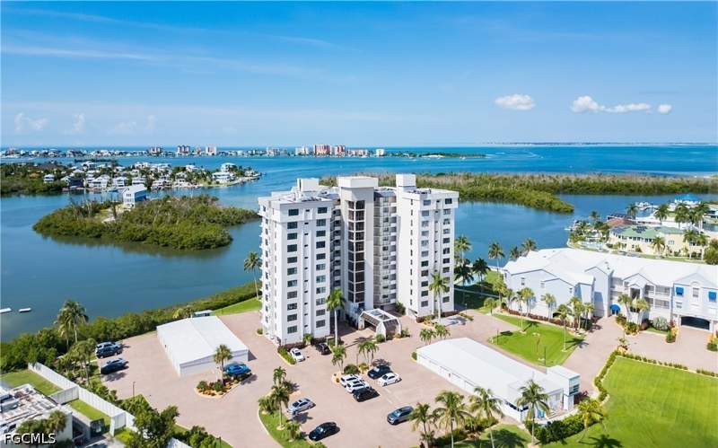 2 bedroom Condominium at 18120 San Carlos Blvd Ph2, Boardwalk Caper, Fort Myers Beach — photo 3