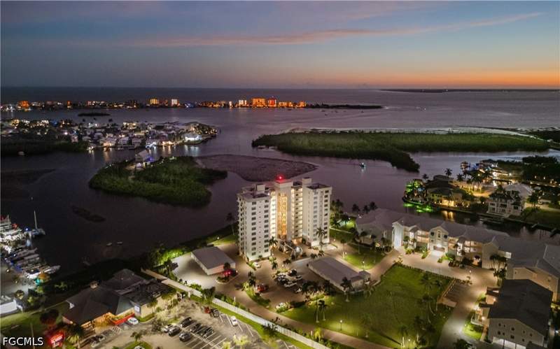 2 bedroom Condominium at 18120 San Carlos Blvd Ph2, Boardwalk Caper, Fort Myers Beach — photo 4