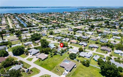 5243 Sunnybrook Ct, Cape Coral FL - photo 8 of 29