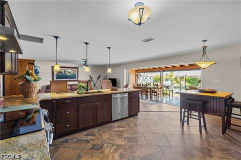 4536 Vinsetta Ave, North Fort Myers FL - photo 10 of 41