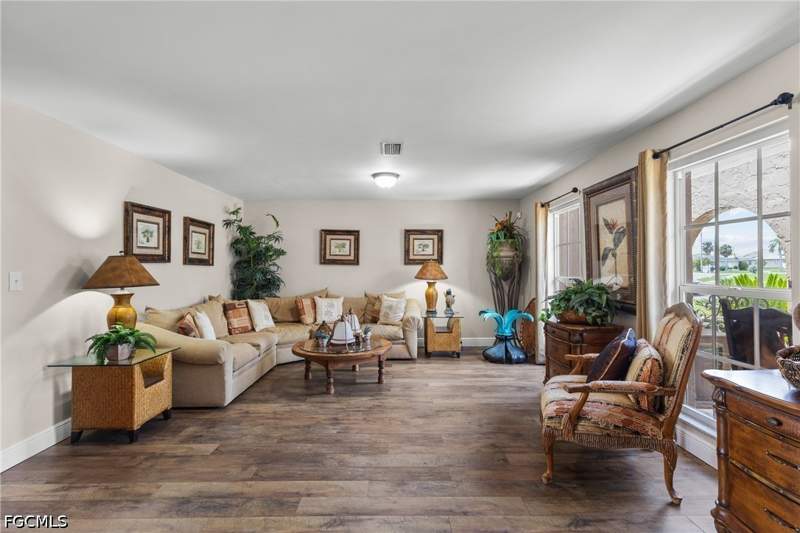 4 bedroom SingleFamilyResidence at 4536 Vinsetta Ave, Waterway Estates, North Fort Myers — photo 4