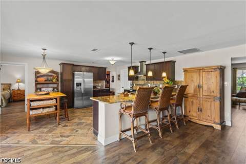 4536 Vinsetta Ave, North Fort Myers FL - photo 8 of 41