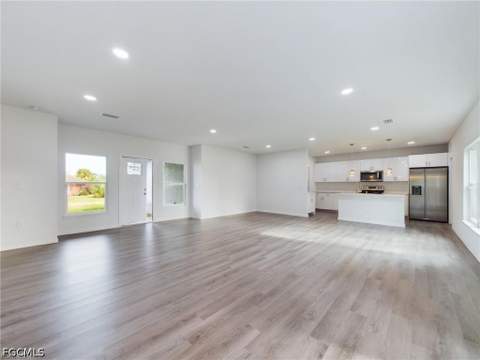 15 Hampton Ave, Lehigh Acres FL - photo 11 of 35