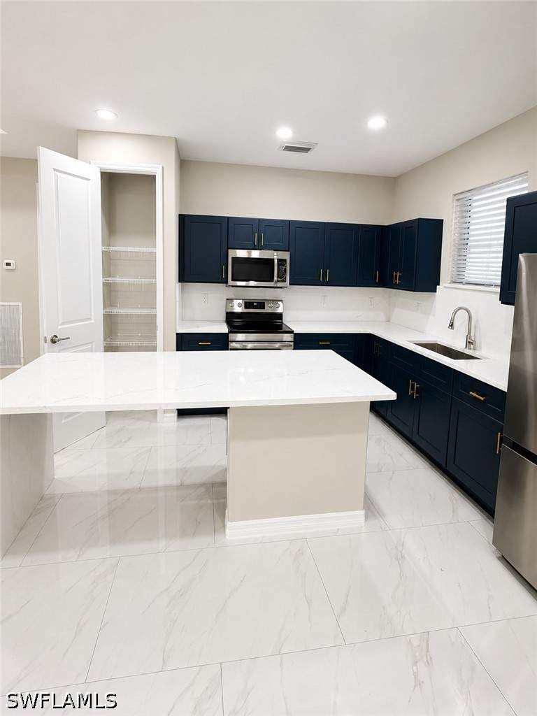 3 bedroom SingleFamilyResidence at 4104 E 17th St, Island Of Happiness, Lehigh Acres — photo 5