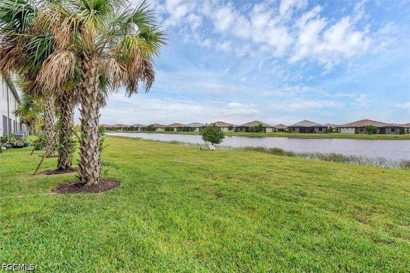 3 bedroom Townhouse at 14204 Pine Lodge Ln, Timber Creek, Fort Myers — photo 3
