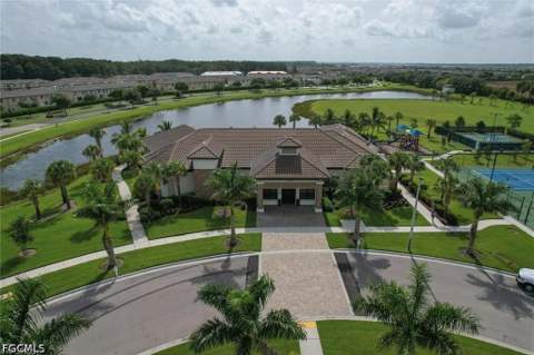 3447 Menores Way, Fort Myers FL - photo 15 of 25