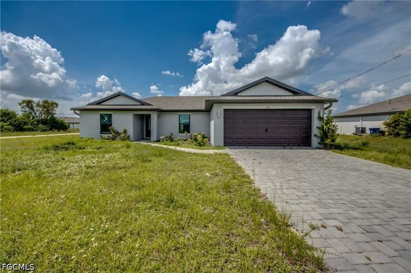 3 bedroom SingleFamilyResidence at 861 Winwood Cir, Mirror Lakes, Fort Myers — photo 1