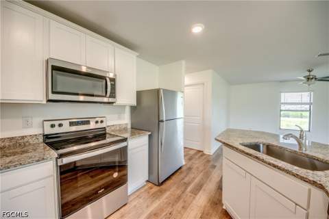 861 Winwood Cir, Fort Myers FL - photo 17 of 30