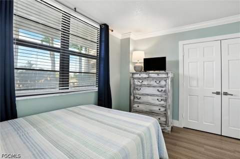440 Seaview Ct 201, Marco Island FL - photo 17 of 41