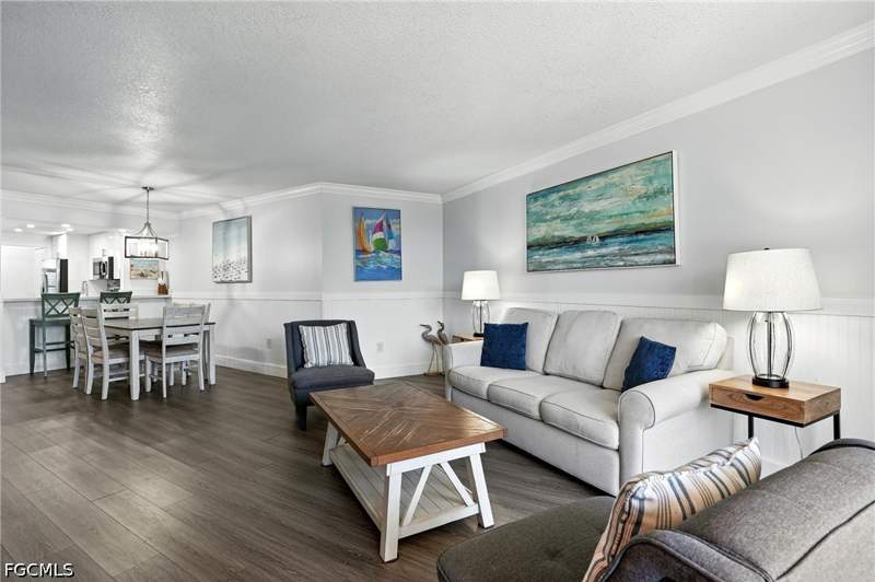 2 bedroom Condominium at 440 Seaview Ct 201, South Seas Club Condo, Marco Island — photo 3