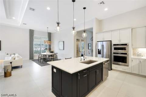 3176 Capistrano Ln, Naples FL - photo 14 of 49
