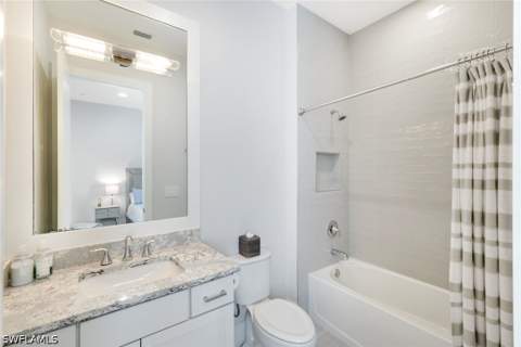 3176 Capistrano Ln, Naples FL - photo 24 of 49