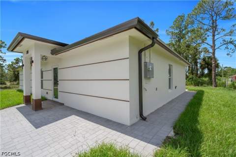 728 Glacier Ave, Lehigh Acres FL - photo 17 of 19