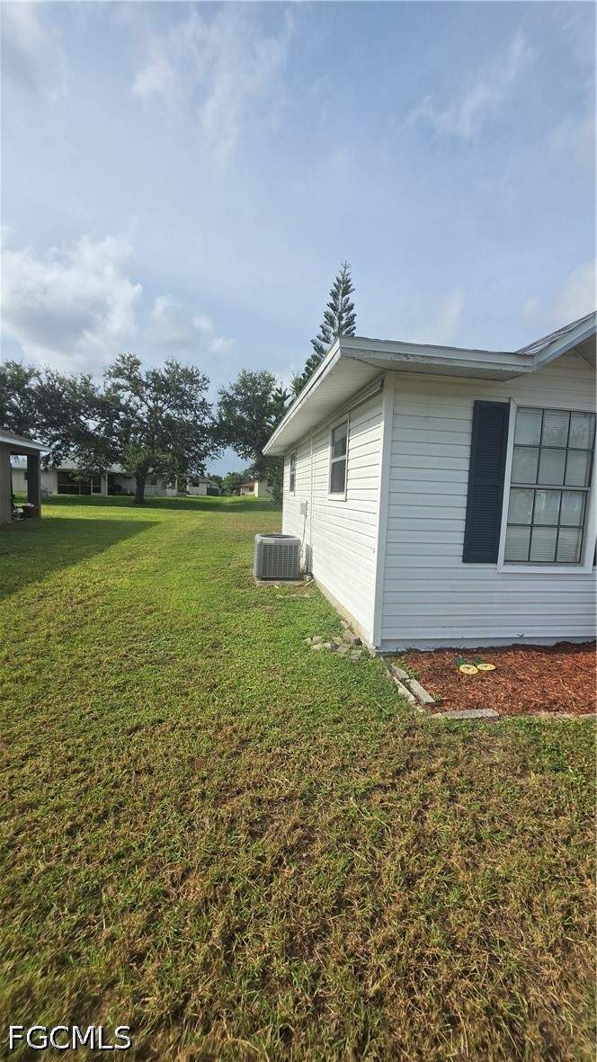 3 bedroom SingleFamilyResidence at 419 SE 15th St, Cape Coral, Cape Coral — photo 5