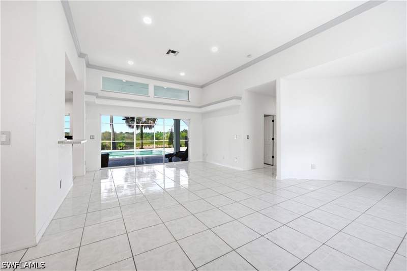 3 bedroom SingleFamilyResidence at 1508 E 9th St, Meadowbrook Estate, Lehigh Acres — photo 4