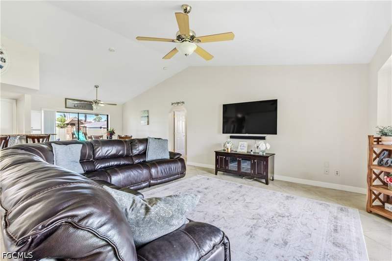 3 bedroom SingleFamilyResidence at 226 SW 44th Ter, Cape Coral, Cape Coral — photo 3