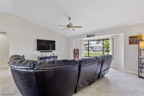 226 SW 44th Ter, Cape Coral FL - photo 7 of 36