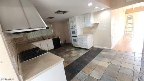 514 Antilles Ct, Marco Island FL - photo 14 of 28