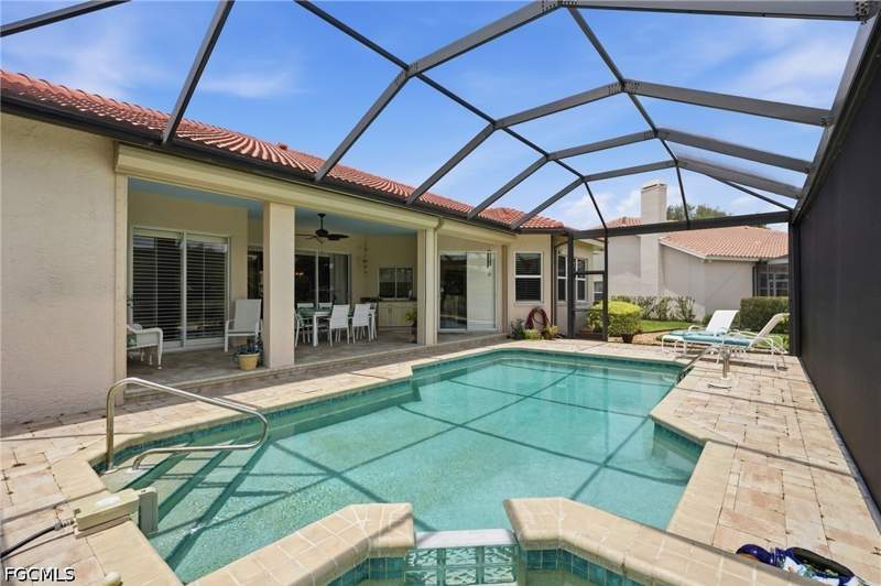 4 bedroom SingleFamilyResidence at 8861 Creek Run Dr, Cedar Creek, Bonita Springs — photo 3