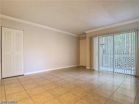 194 Santa Clara Dr 12, Naples FL - photo 6 of 41