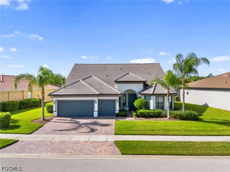 4 bedroom SingleFamilyResidence at 12905 Hadley Ct, Somerset, Fort Myers — photo 1