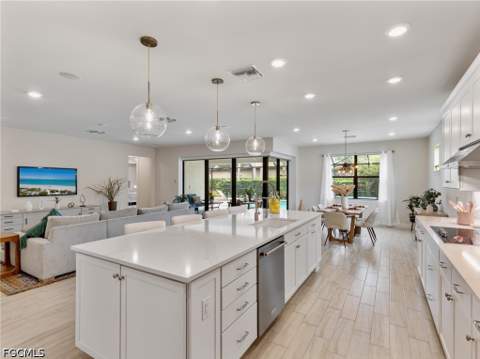 12905 Hadley Ct, Fort Myers FL - photo 13 of 50
