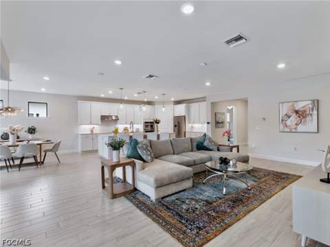 12905 Hadley Ct, Fort Myers FL - photo 7 of 50