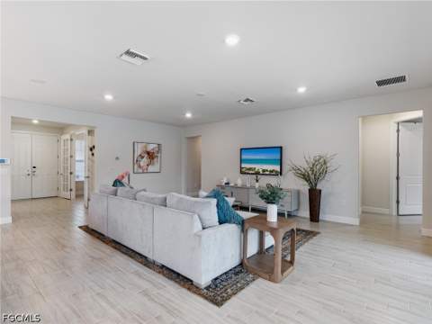 12905 Hadley Ct, Fort Myers FL - photo 8 of 50