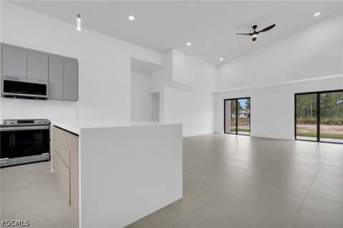 1011 State Ave, Lehigh Acres FL - photo 15 of 34