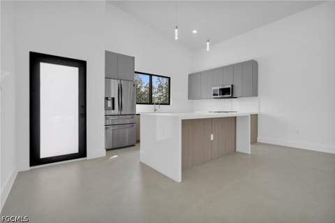1011 State Ave, Lehigh Acres FL - photo 7 of 34