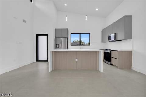 1011 State Ave, Lehigh Acres FL - photo 9 of 34