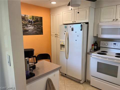 1085 Forest Lakes Dr 8202, Naples FL - photo 14 of 21