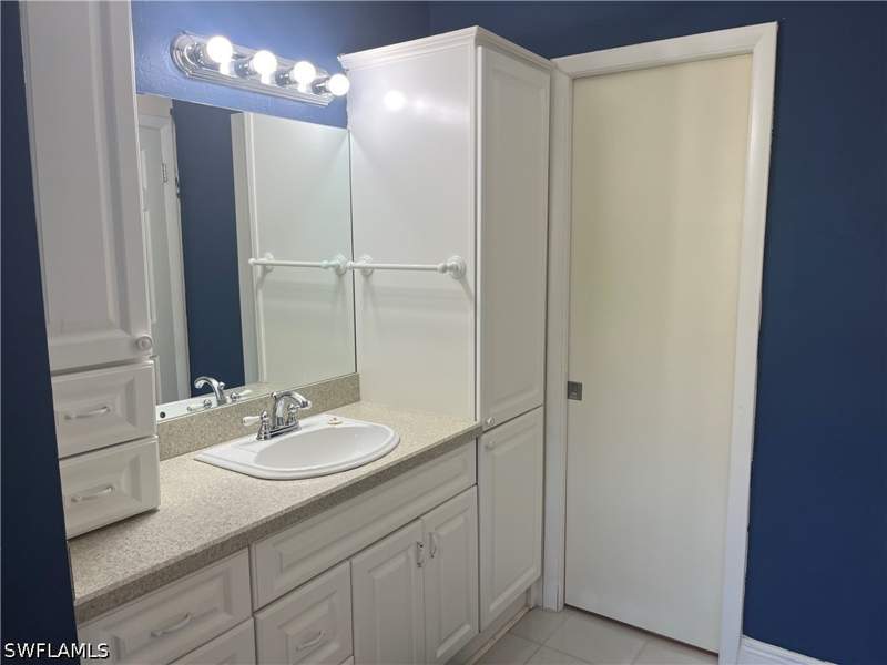 2 bedroom Condominium at 1085 Forest Lakes Dr 8202, Forest Lakes, Naples — photo 5