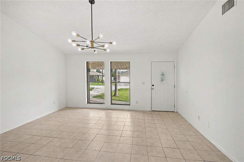 3 bedroom SingleFamilyResidence at 1416 SE 19th St, Cape Coral, Cape Coral — photo 2